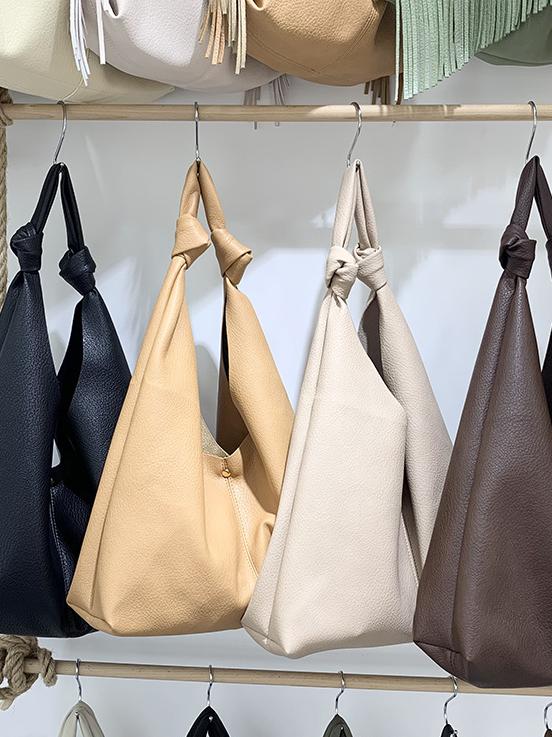 Retro | Soft Leather Shoulder Bag