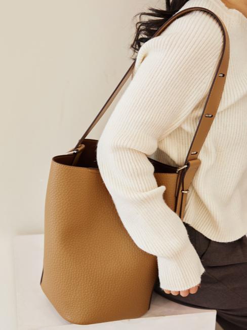 Soft leather | Adjustable Bucket Bag