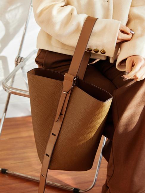 Soft leather | Adjustable Bucket Bag