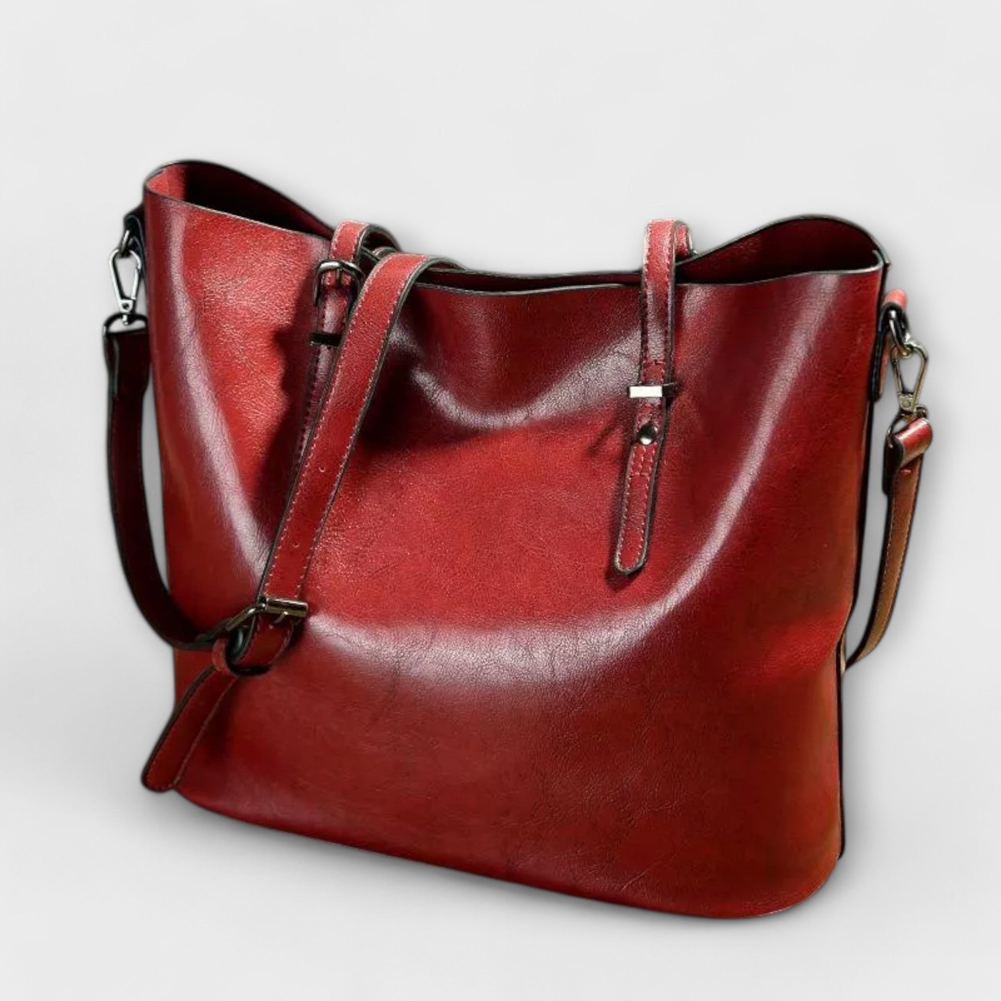 Ivara™ - VINTAGE CROSSBODY BAG WITH TIMELESS CHARM