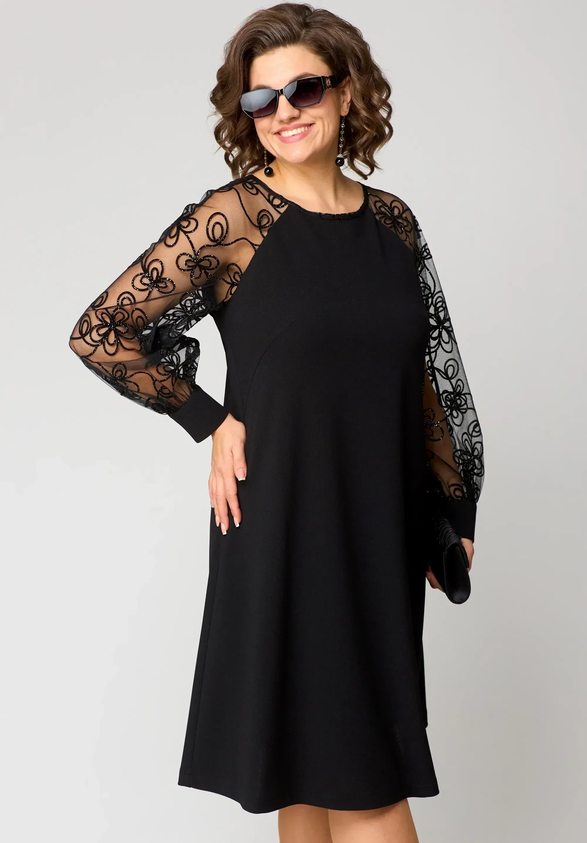 Caitlin - Elegant Lace Dress