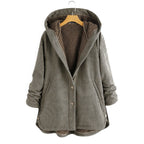 Dani – Timeless Comfort in a Checked Coat