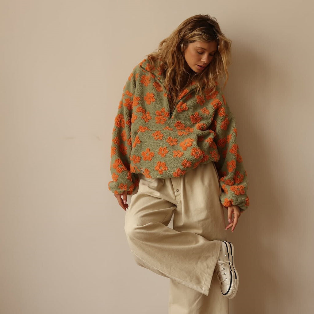 Célaine™ - FLORAL SWEATER WITH ELEGANT DESIGN